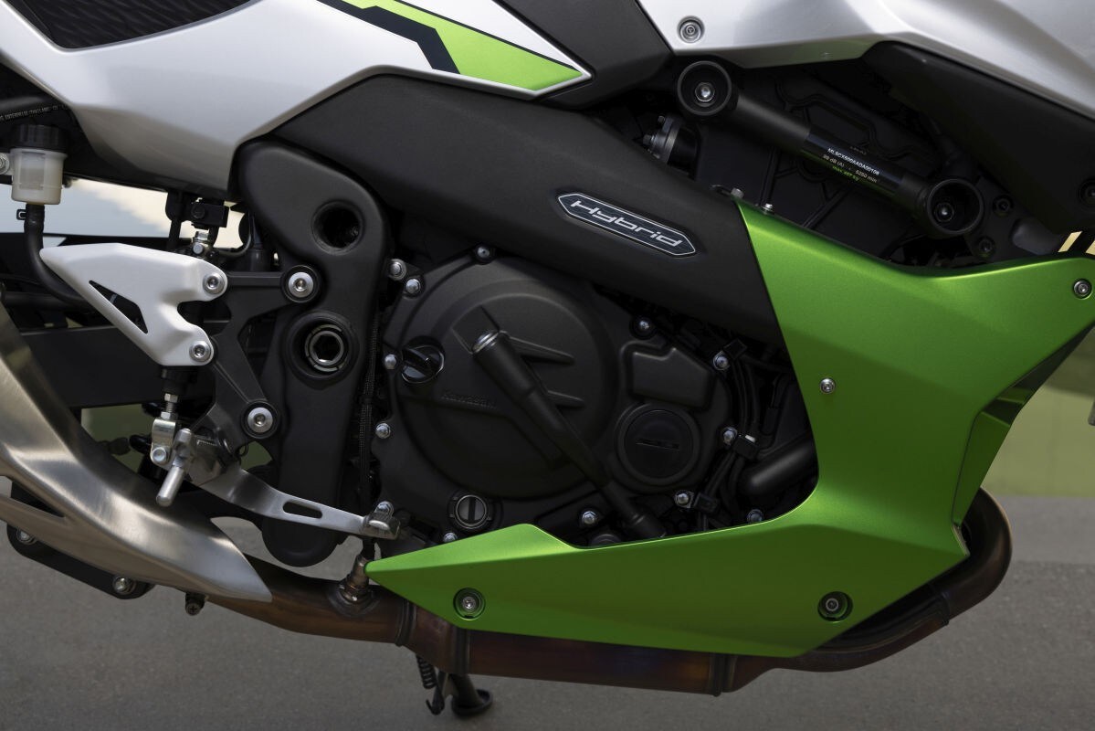 Kawasaki Ninja 7 Hybrid: buona la prima